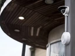 AXIS D4200-VE from AXIS COMMUNICATIONS - wall mount pillar